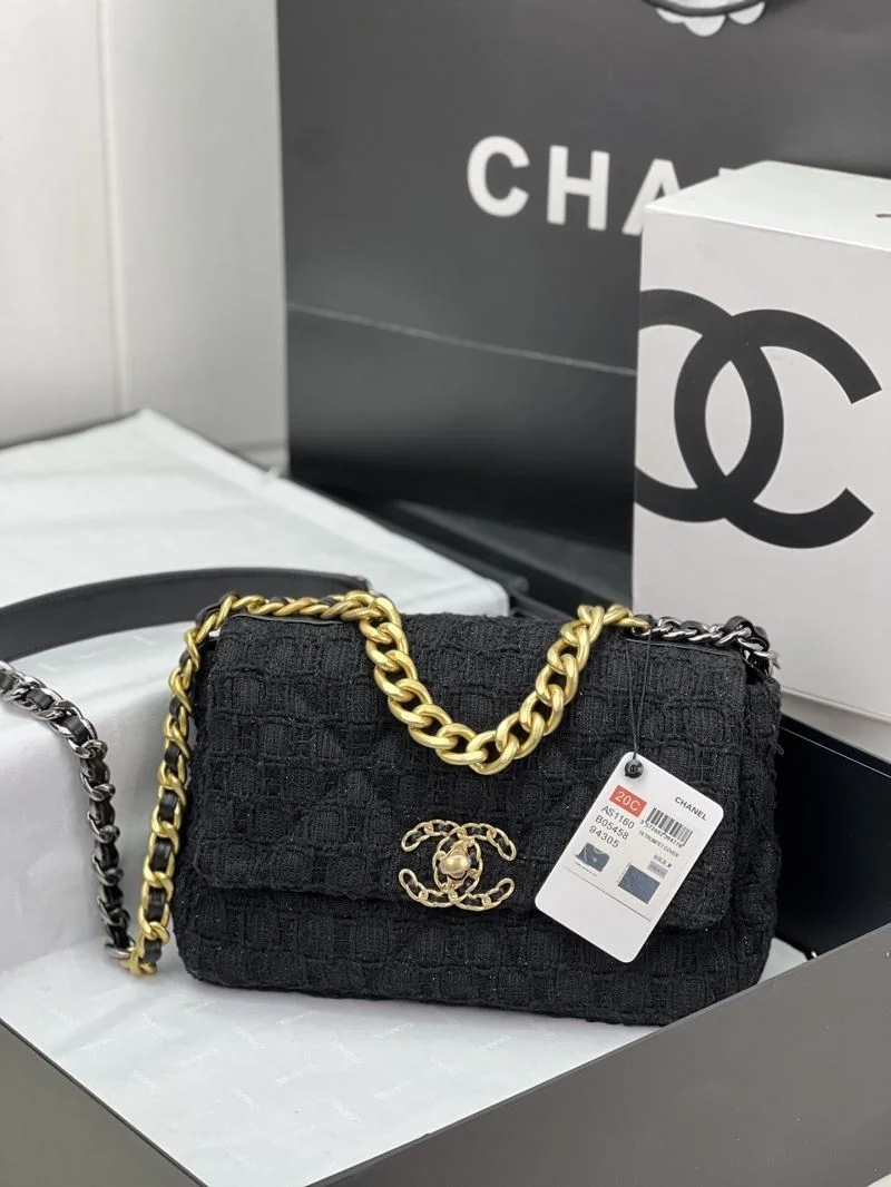 Versatile Chanel 19 Bags 55529