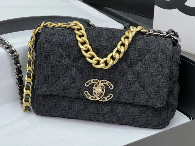 Versatile Chanel 19 Bags 55529
