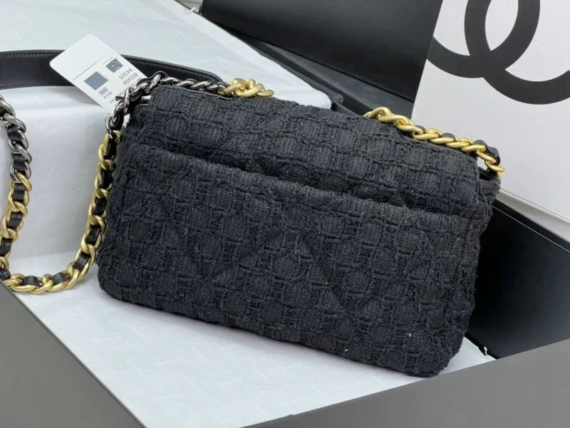 Versatile Chanel 19 Bags 55529