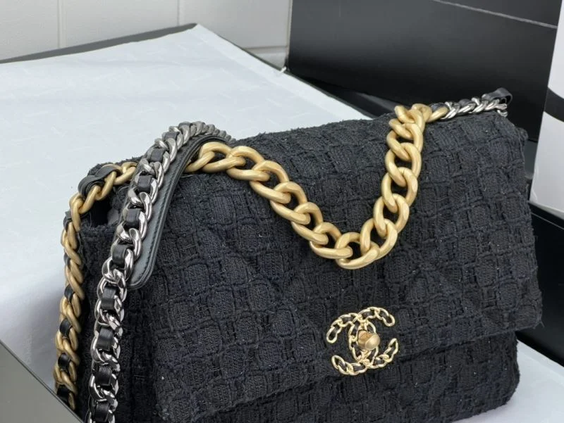 Chanel 19 Bags FashionForward 55517
