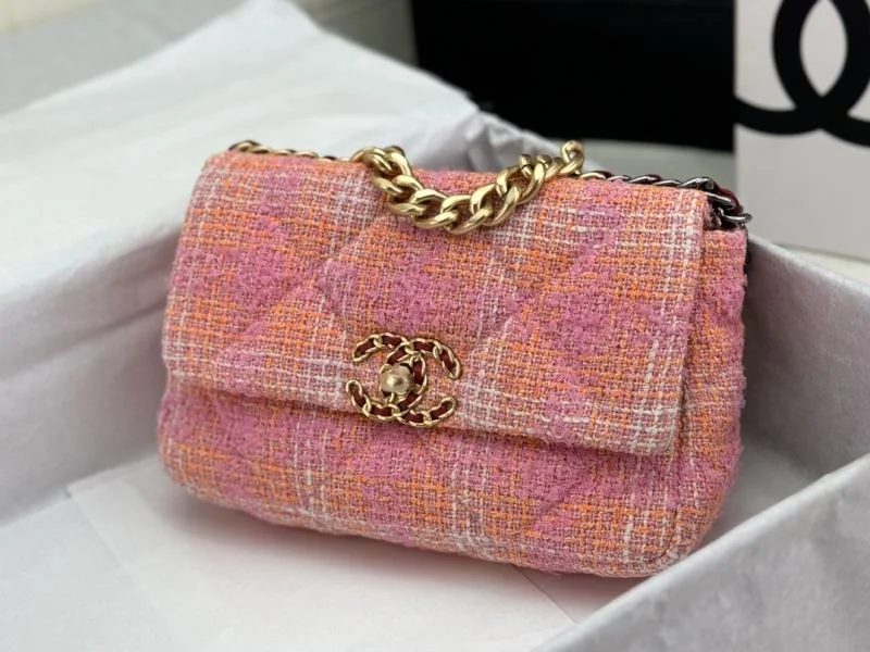 FreshLook Chanel 19 Bags 55531