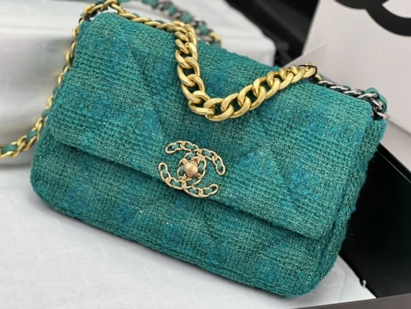 Compact Chanel 19 Bags 55530