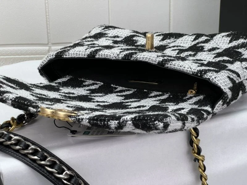 Soft Chanel 19 Bags 55527