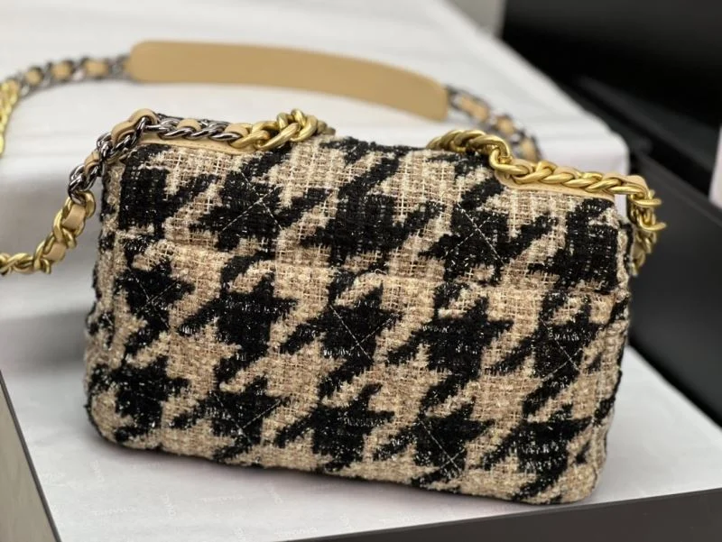 Chanel 19 Bags Functional 55589