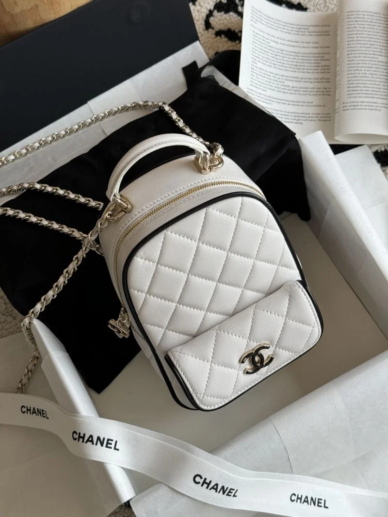 Chic Chanel Backpacks 53654