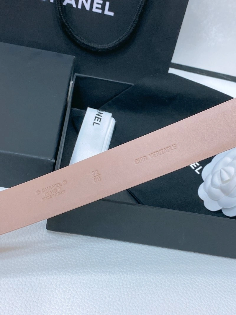 Versatile Chanel Belts 284380