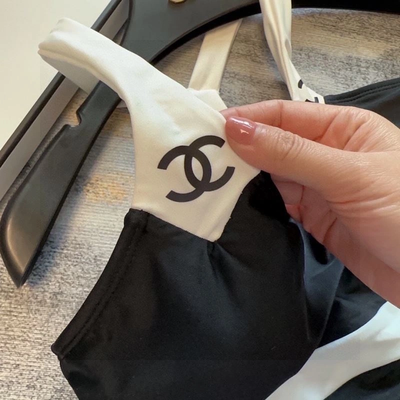 Unisex Chanel Bikins 256134
