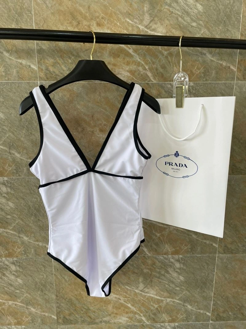 FreshLook Chanel Bikins 256420