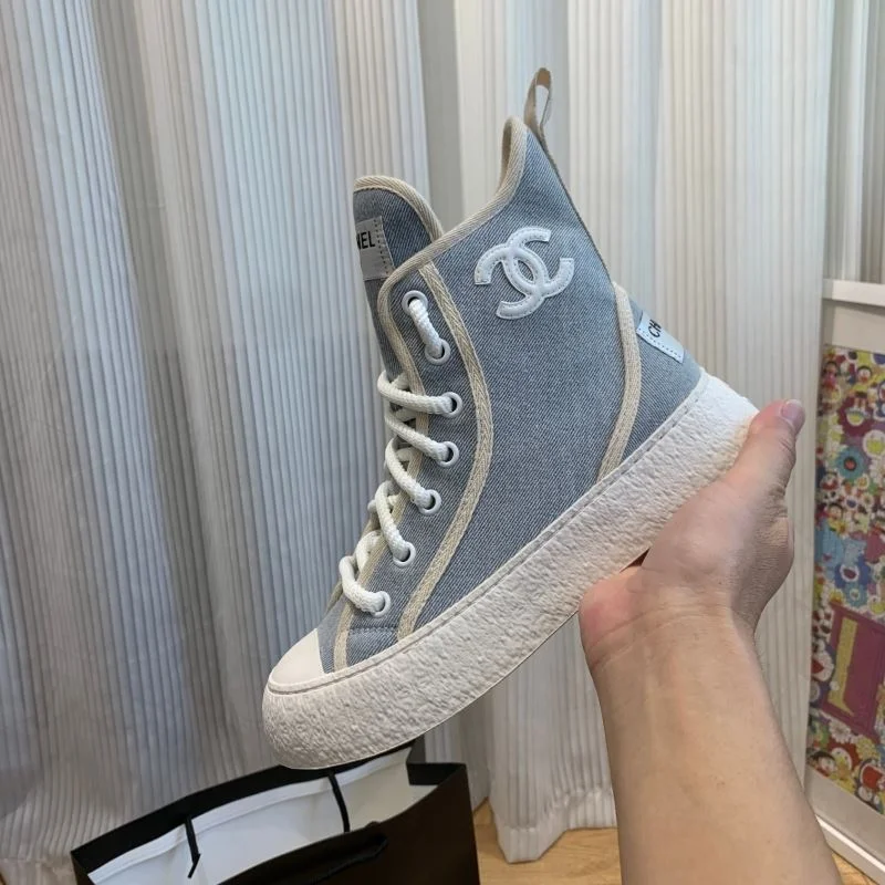 Cozy Chanel Boots 19420