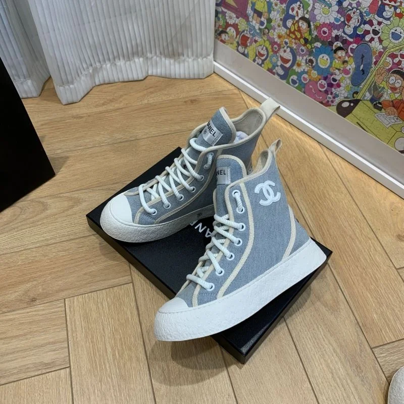 Cozy Chanel Boots 19420