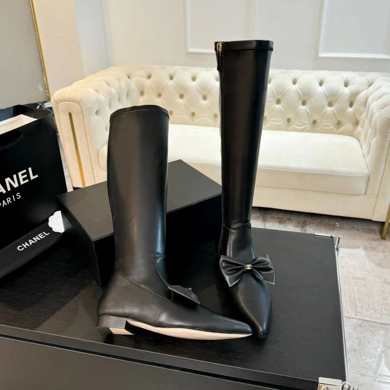 Snug Chanel Boots 18377