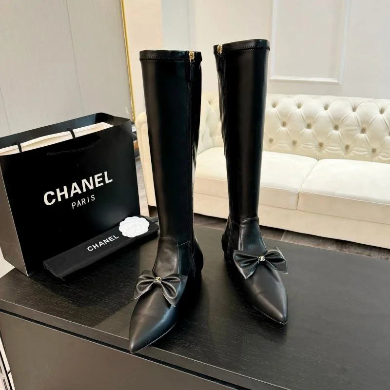 Snug Chanel Boots 18377