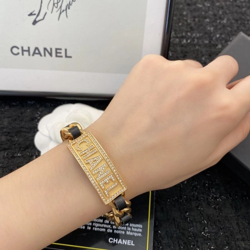 Unisex Chanel Bracelets 231421