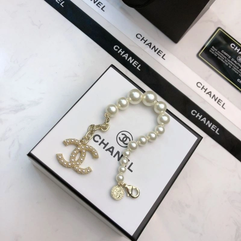Resilient Chanel Bracelets 231393