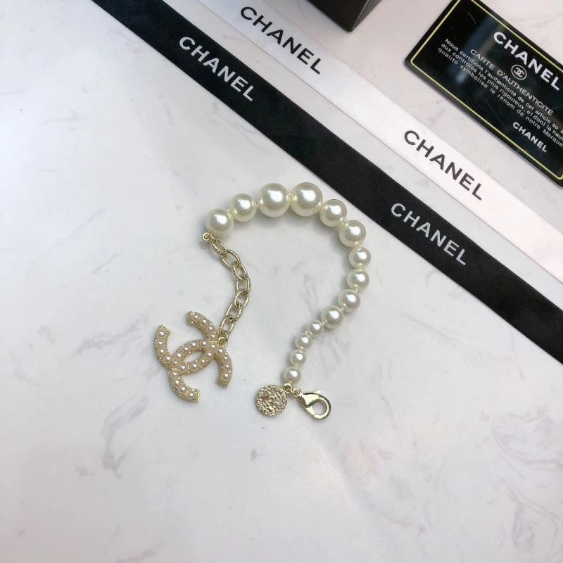 Resilient Chanel Bracelets 231393