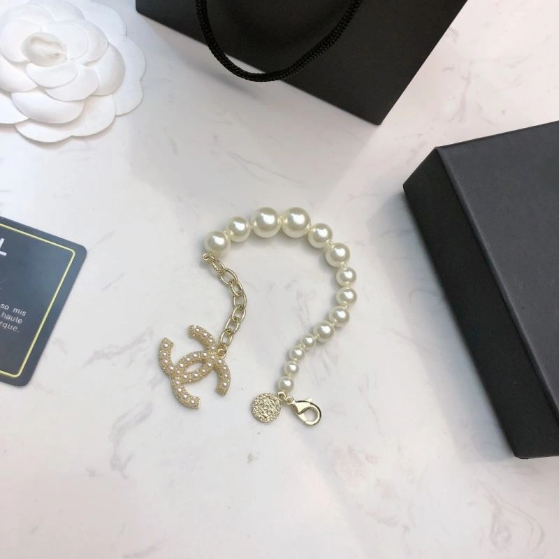 Resilient Chanel Bracelets 231393