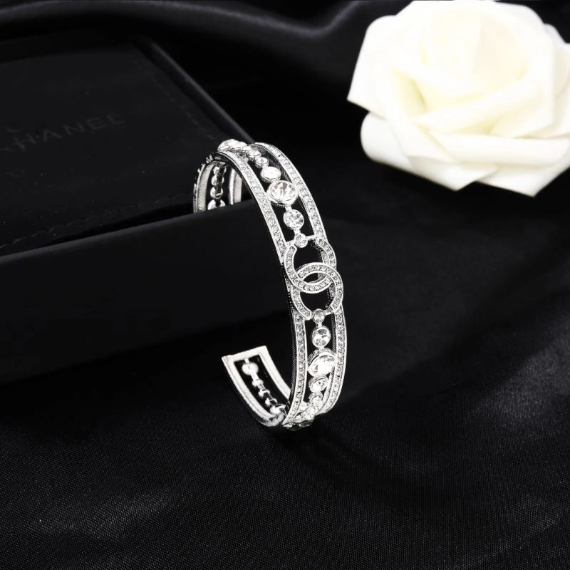 Resilient Chanel Bracelets 231379