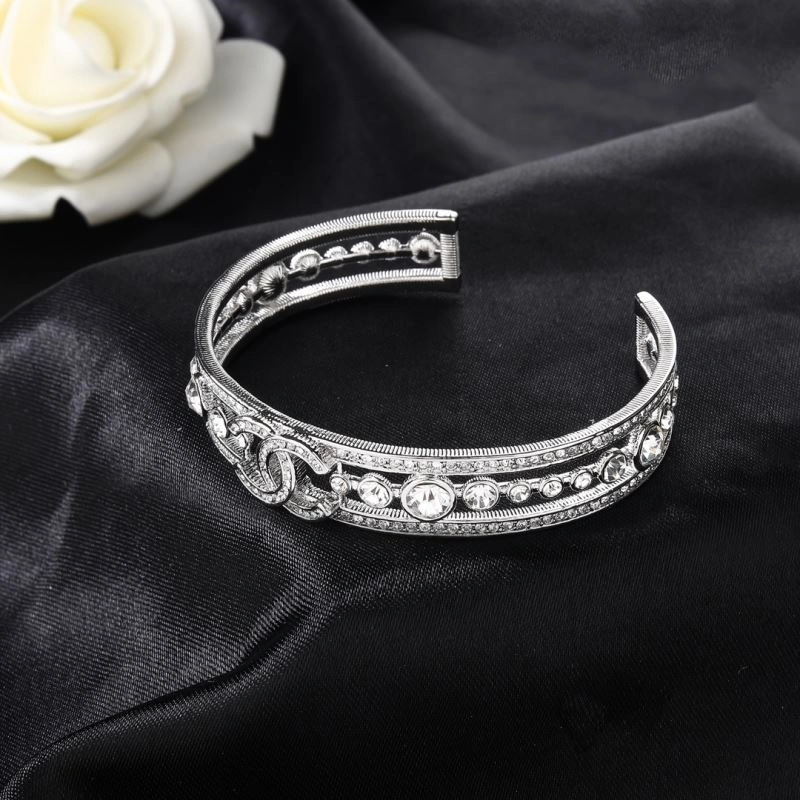 Resilient Chanel Bracelets 231379