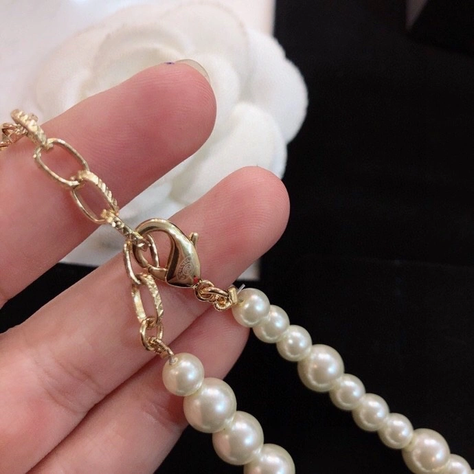 WellDesigned Chanel Bracelets 231401