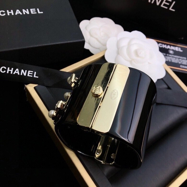 FreshLook Chanel Bracelets 231375