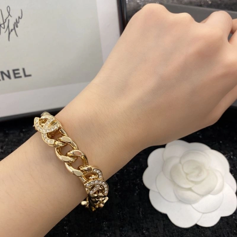 Chanel Bracelets Durable 230929