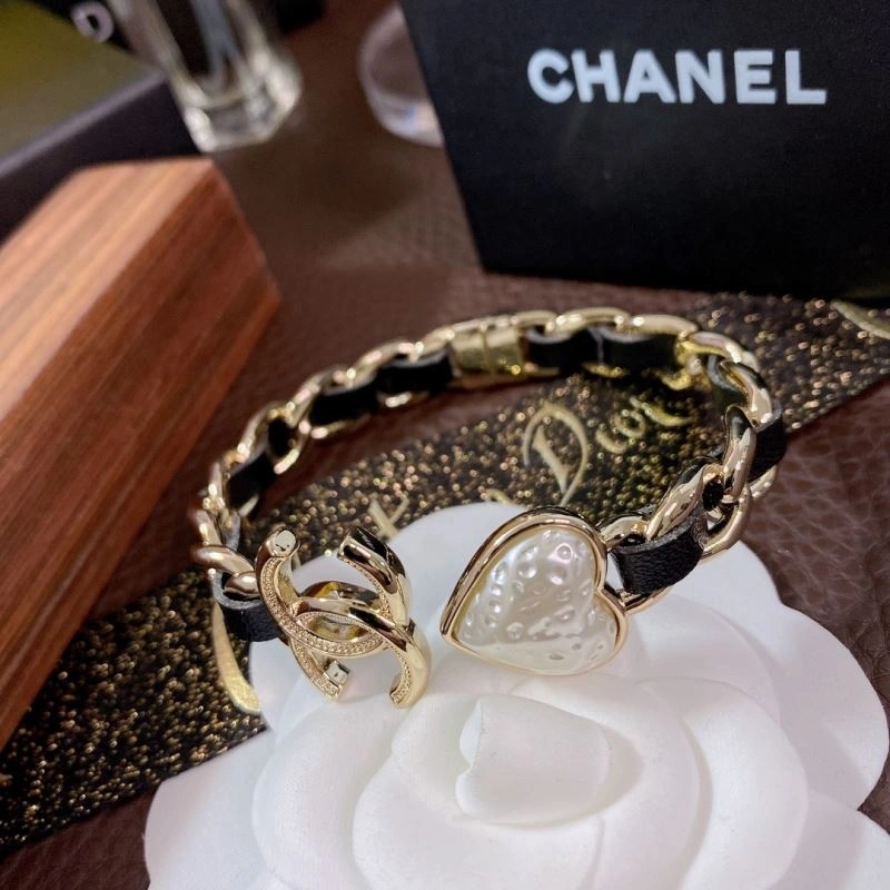 Chanel Bracelets Cozy 230838
