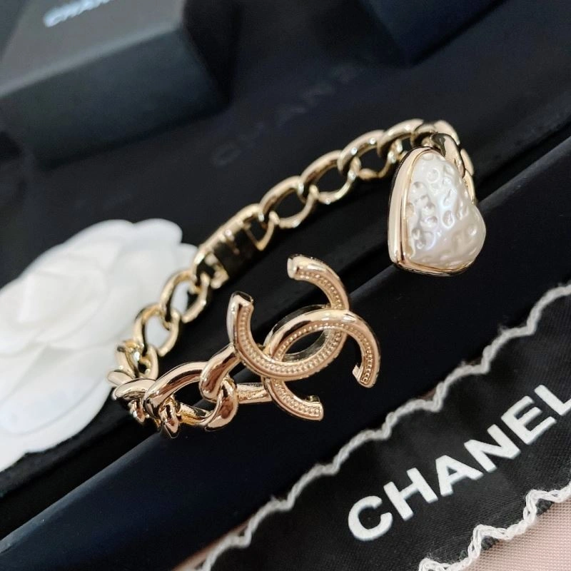 Chanel Bracelets ModernLook 230837