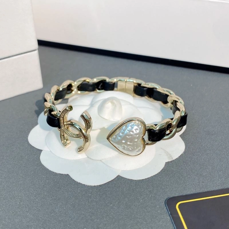 Snug Chanel Bracelets 230878
