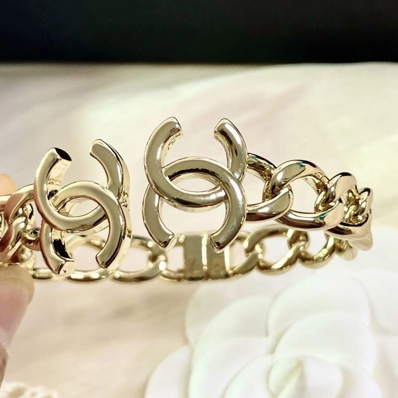 Trendsetting Chanel Bracelets 230834