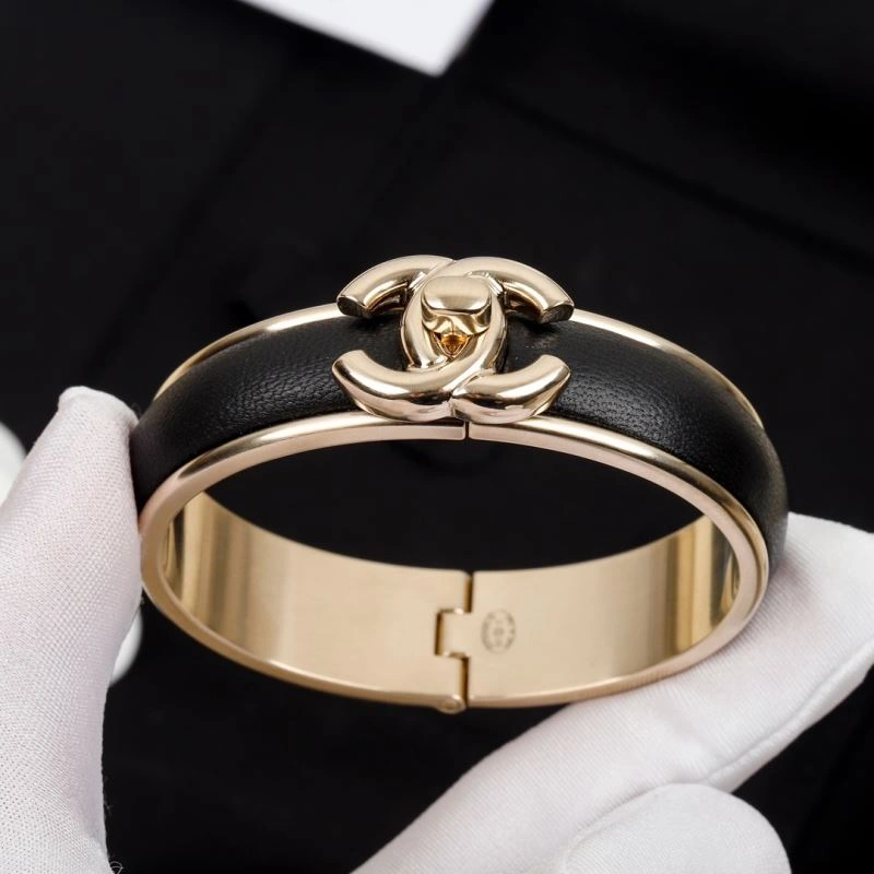 Chanel Bracelets Premium 230905