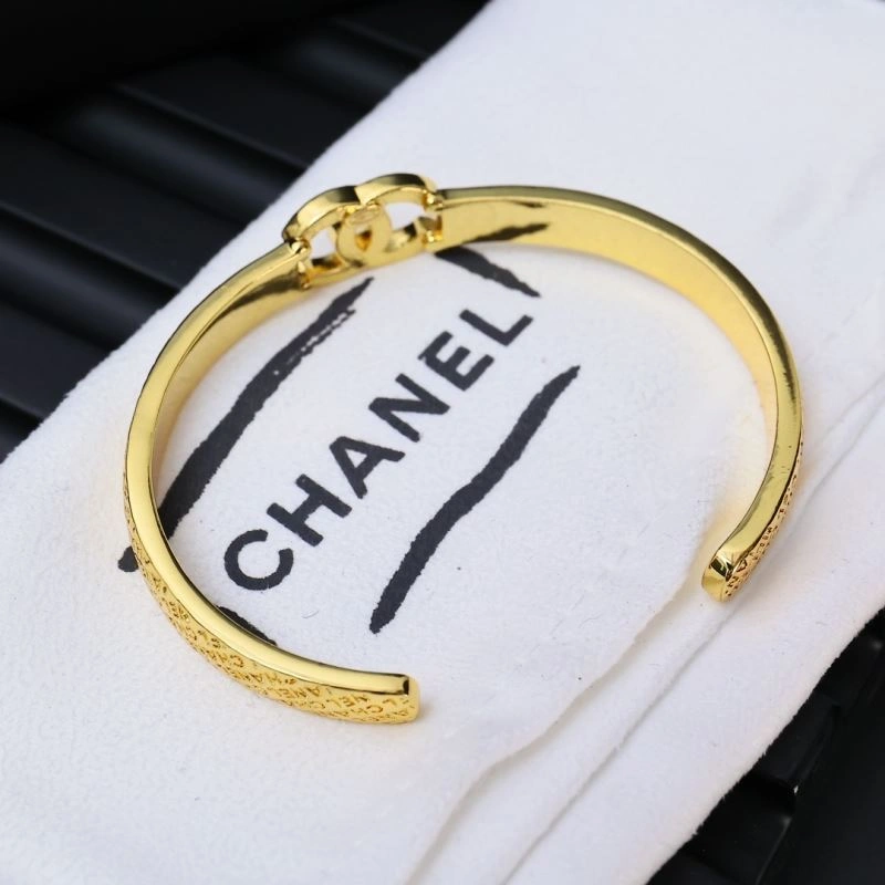 Comfortable Chanel Bracelets 230852