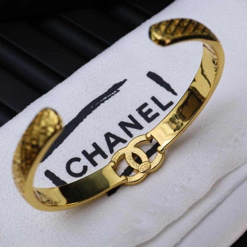 Comfortable Chanel Bracelets 230852
