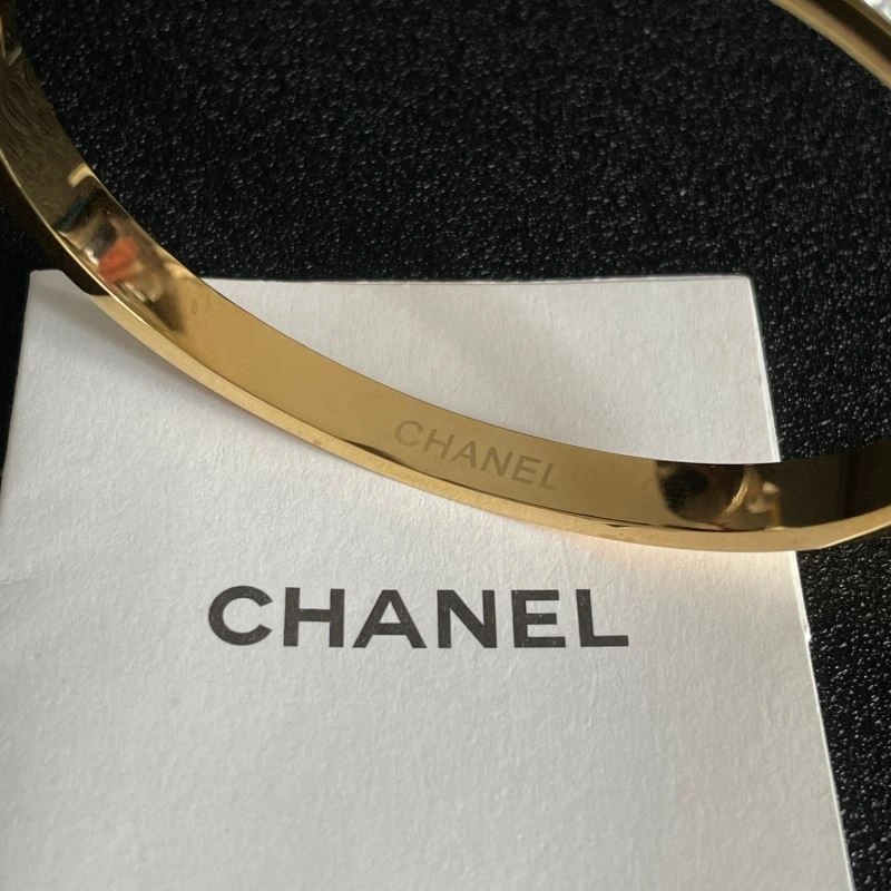 Breathable Chanel Bracelets 230917