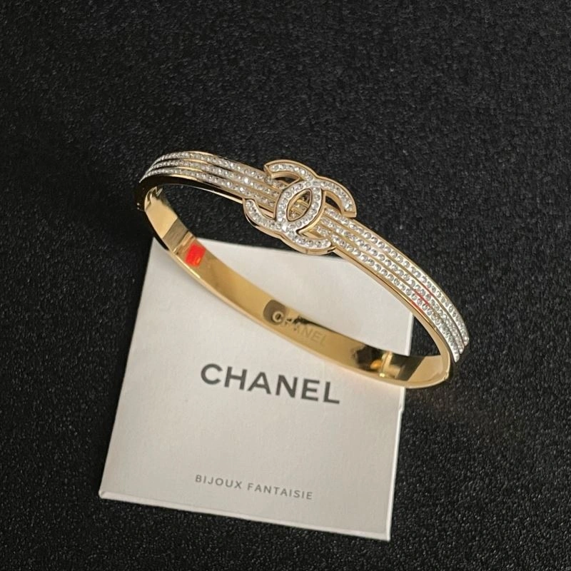 Breathable Chanel Bracelets 230917