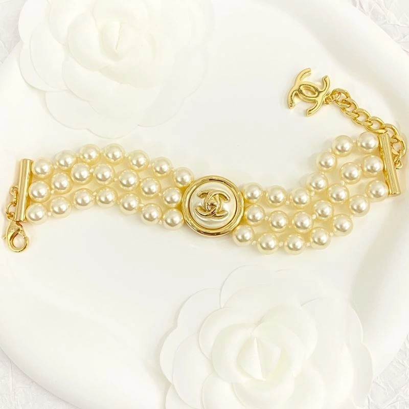 Chanel Bracelets Fashionable 230827