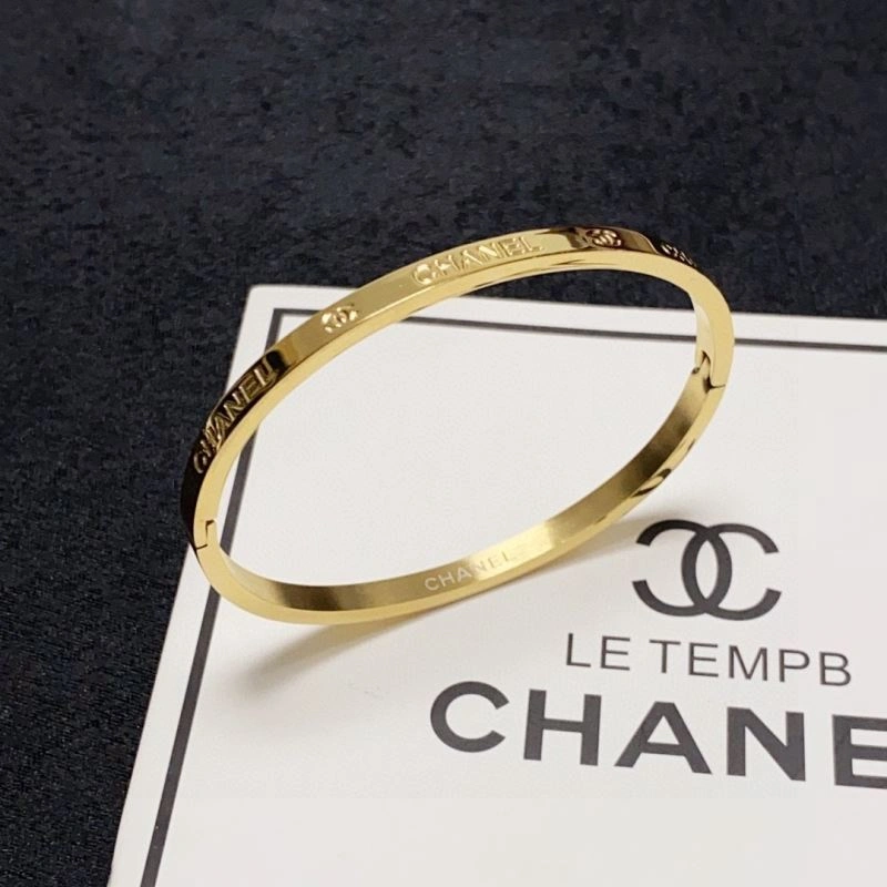 Chanel Bracelets Fashionable 232374