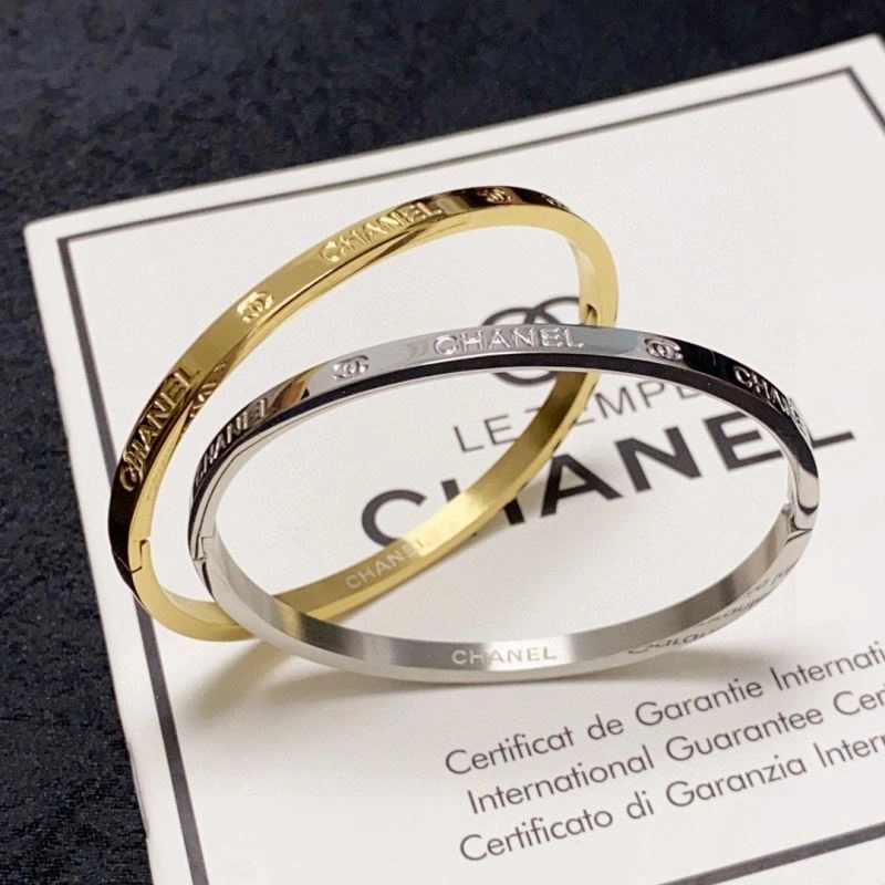 Chanel Bracelets Fashionable 232374