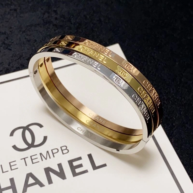 Chanel Bracelets Fashionable 232374