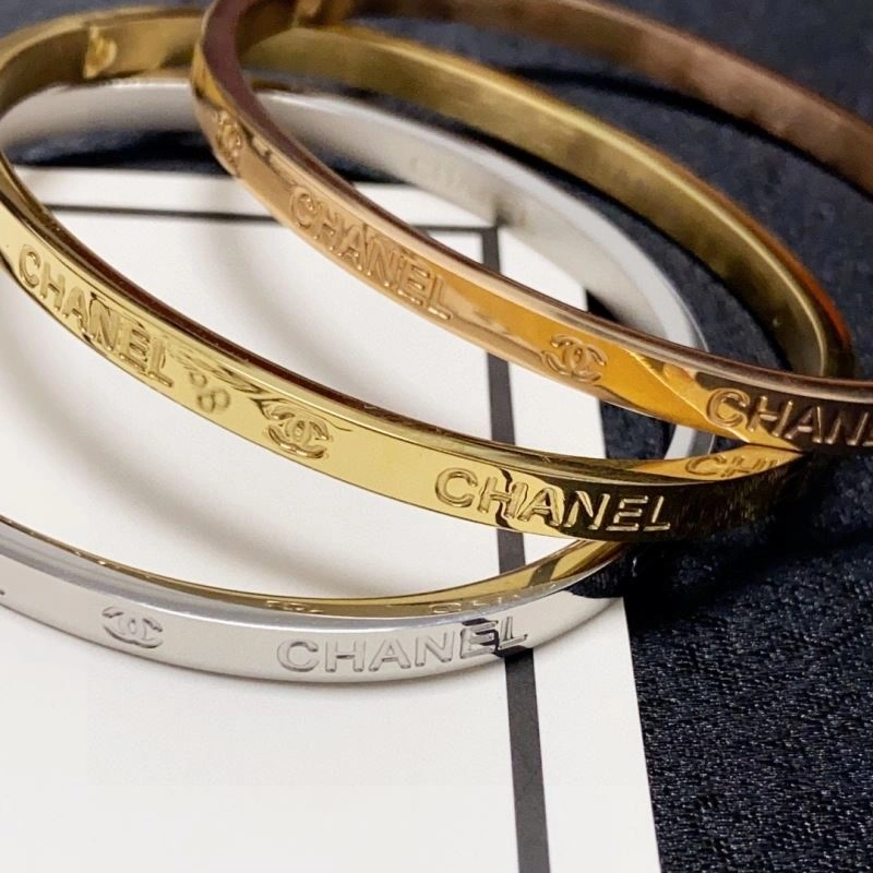 Chanel Bracelets Fashionable 232374