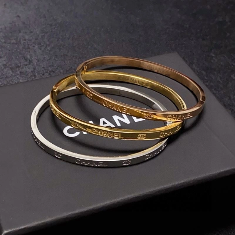 Chanel Bracelets Fashionable 232374