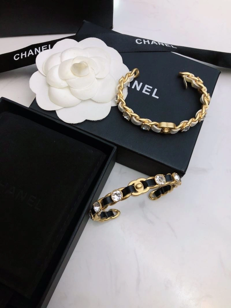 Packable Chanel Bracelets 232400