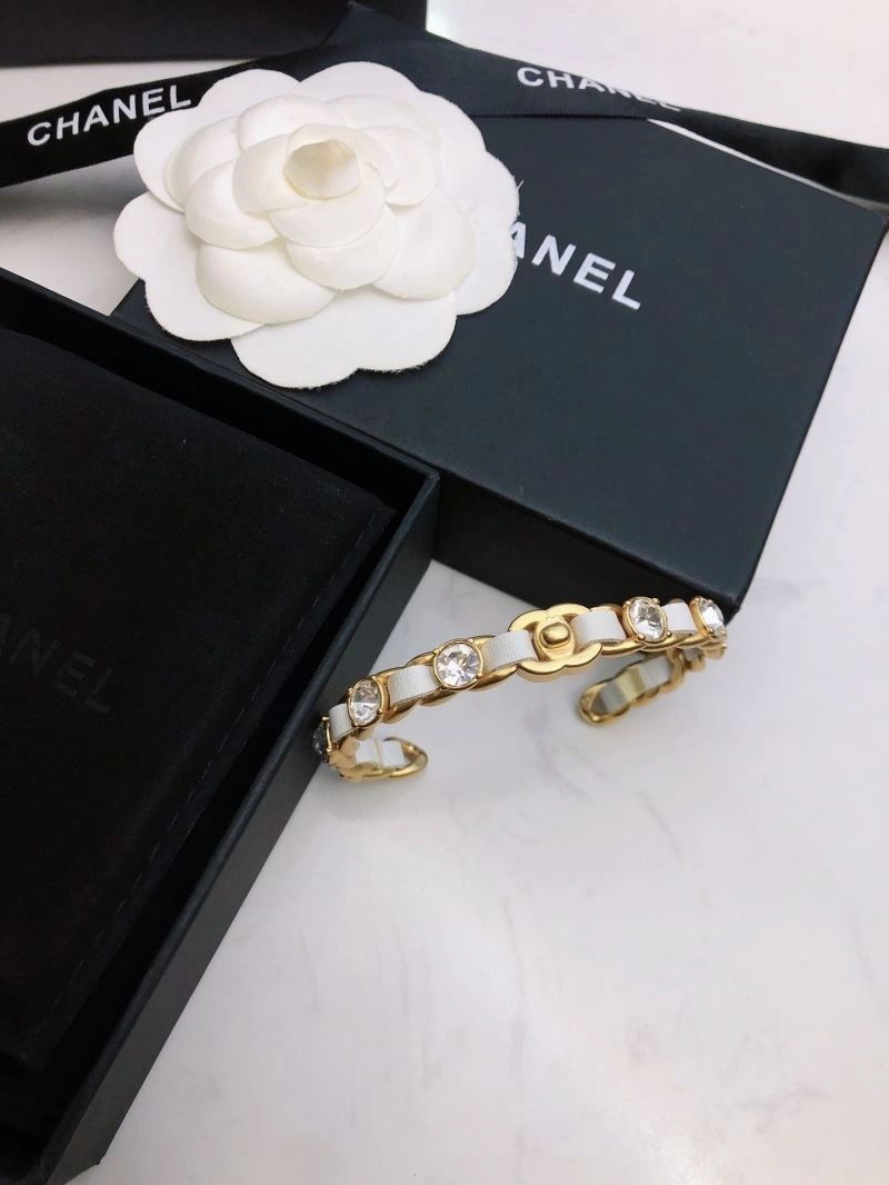 Packable Chanel Bracelets 232400