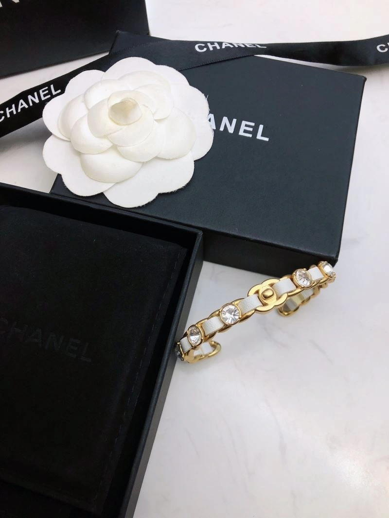 Packable Chanel Bracelets 232400