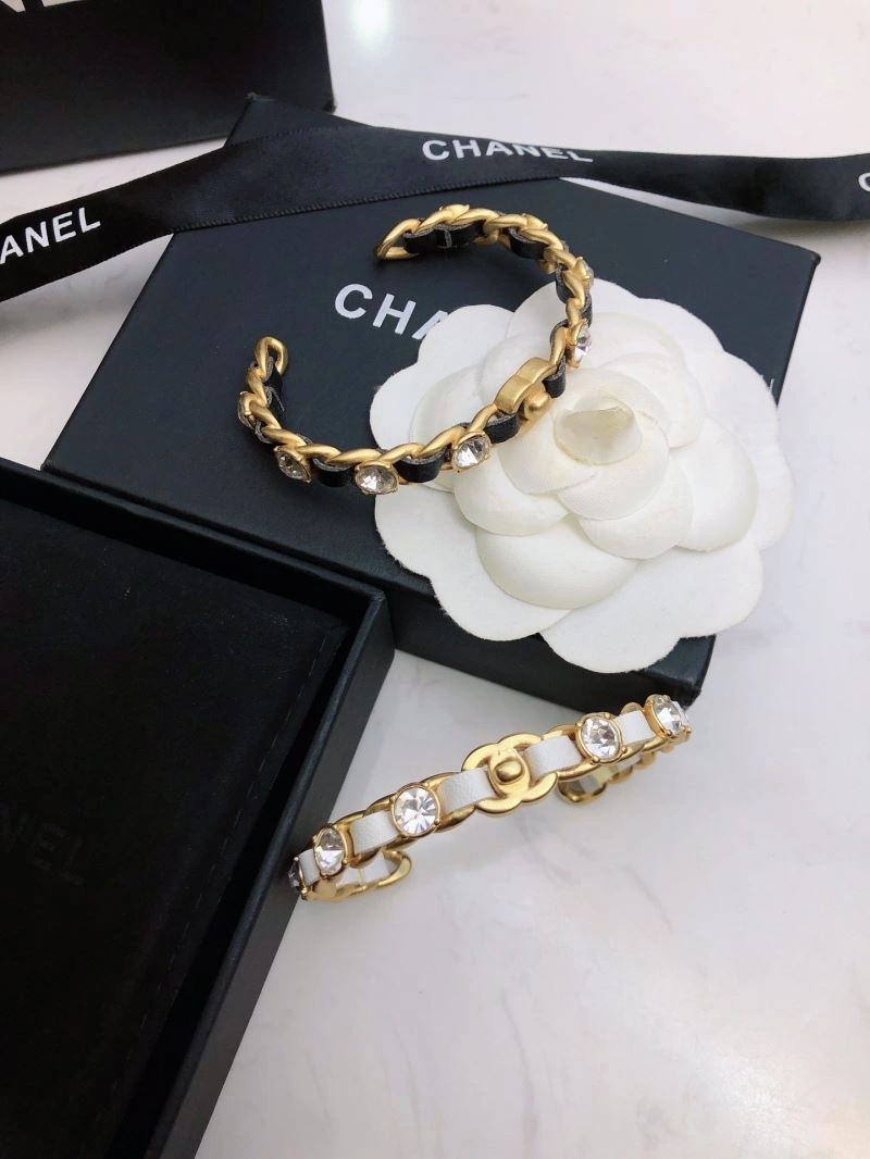 Packable Chanel Bracelets 232400