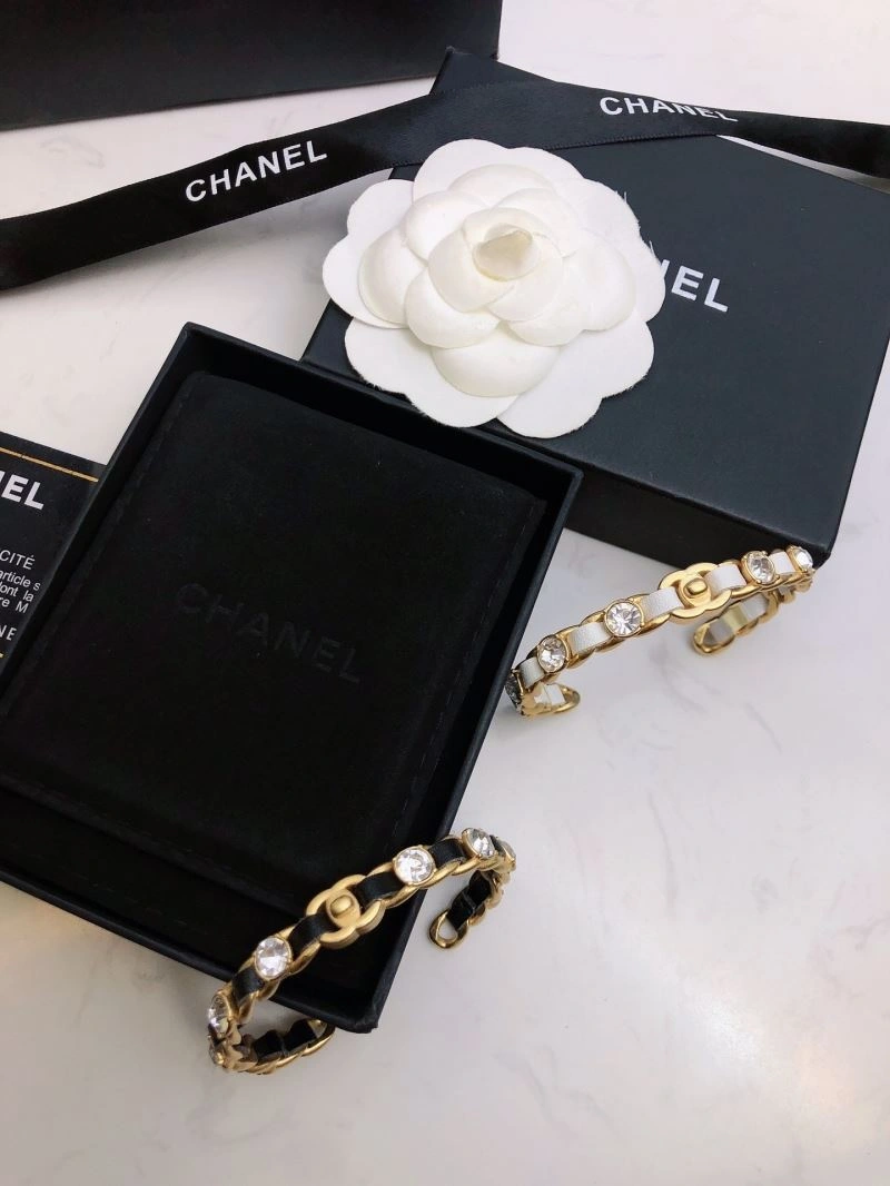 Packable Chanel Bracelets 232400