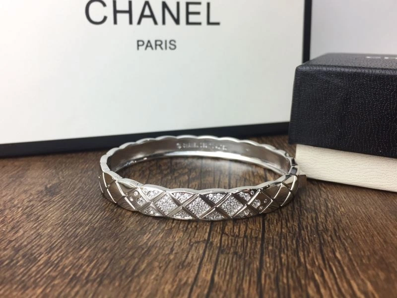 Stretchable Chanel Bracelets 231965
