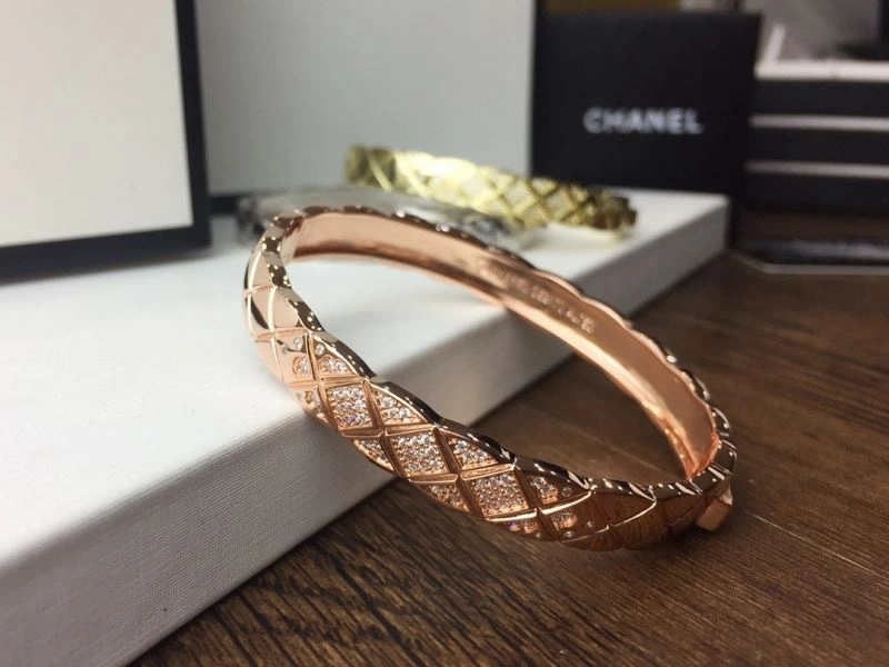 Stretchable Chanel Bracelets 231965