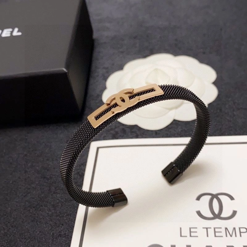 Bold Chanel Bracelets 231955