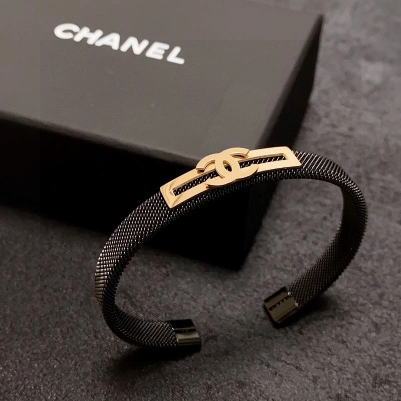 Bold Chanel Bracelets 231955