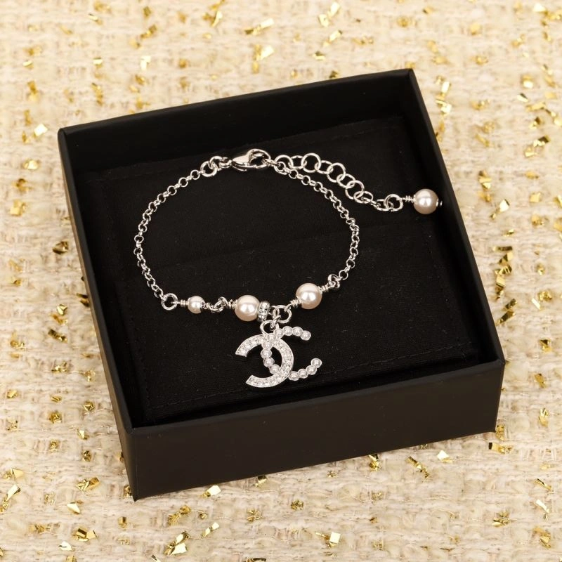 Attractive Chanel Bracelets 231956